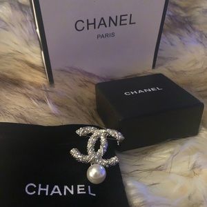 Elegant Silver and Pearl Chanel Brooch